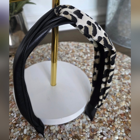 Chic Leopard and Black Headband - Picture 4 of 4